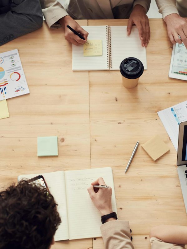 pexels-fauxels-3183186